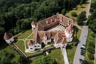 Schloss Kornberg Gesamtansicht oben